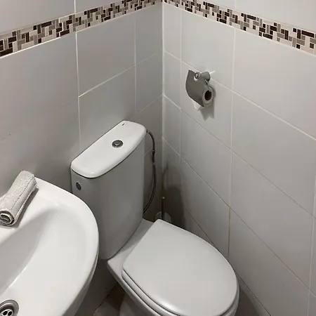 2 Bedroom Lovely Apartment In Estepona *